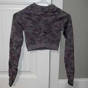 XS GYMSHARK LONG SLEEVE CROPPED